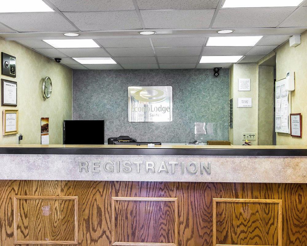 Econo Lodge & Suites Clarksville Dış mekan fotoğraf