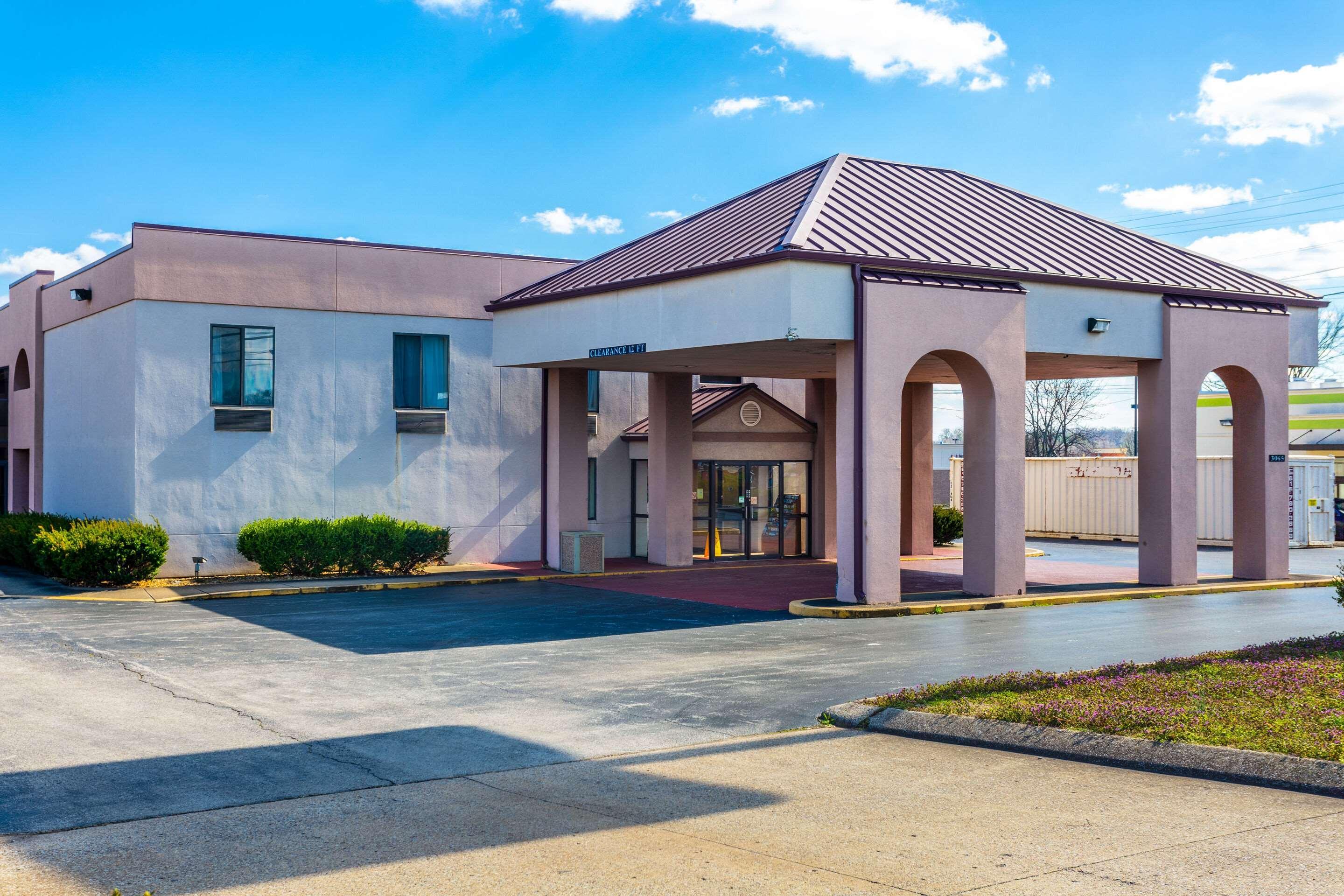 Econo Lodge & Suites Clarksville Dış mekan fotoğraf