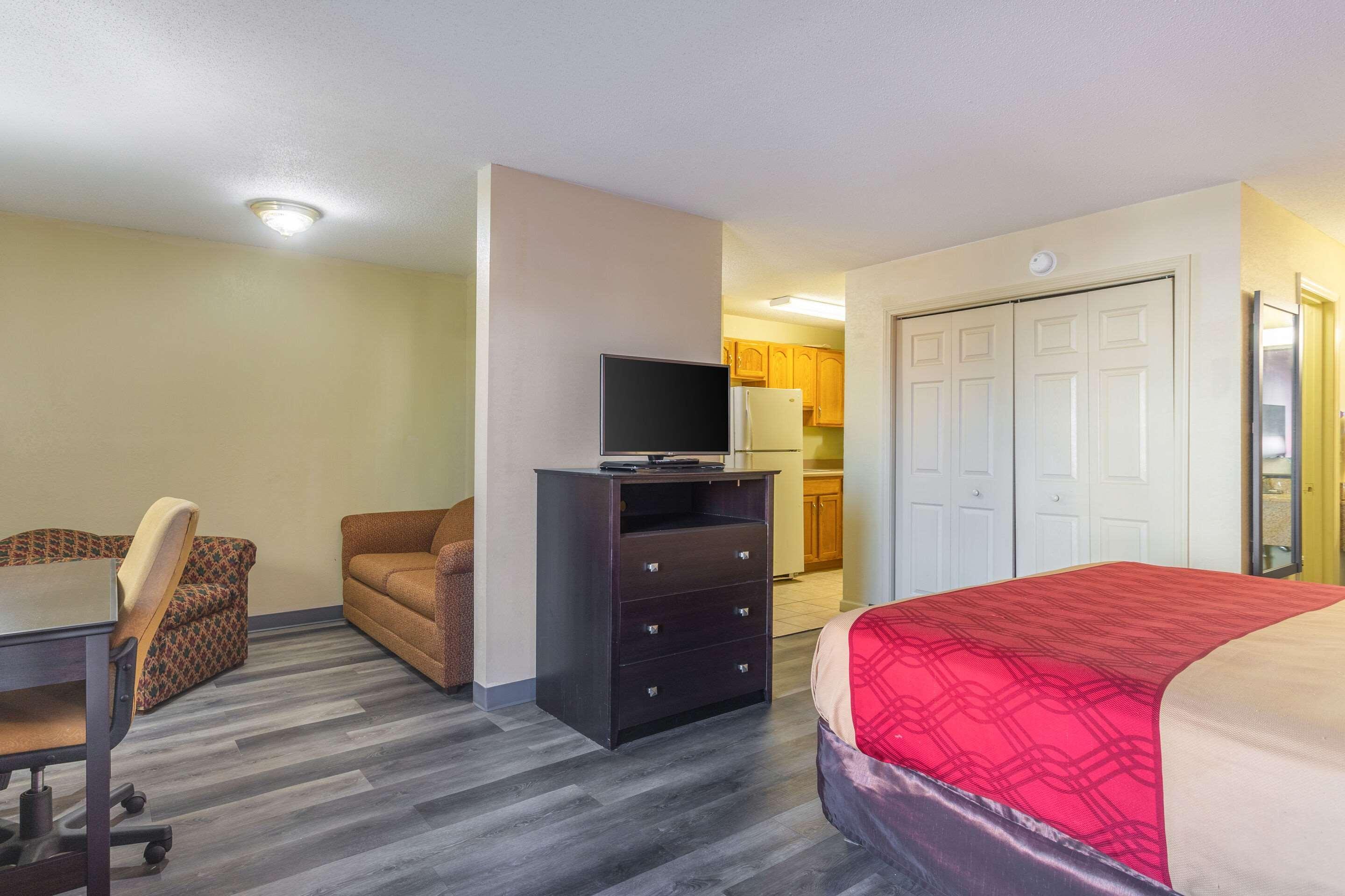 Econo Lodge & Suites Clarksville Dış mekan fotoğraf