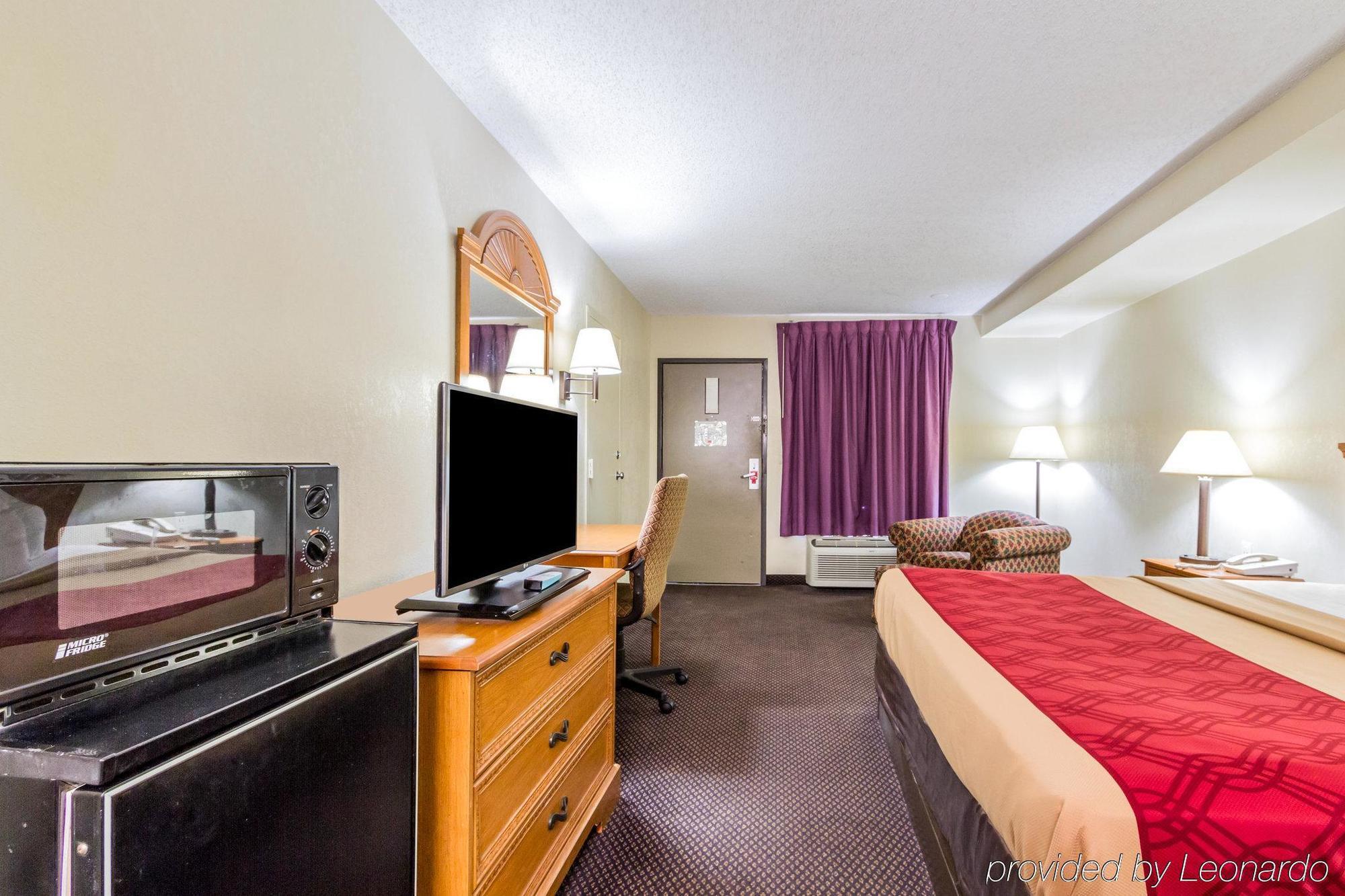 Econo Lodge & Suites Clarksville Dış mekan fotoğraf