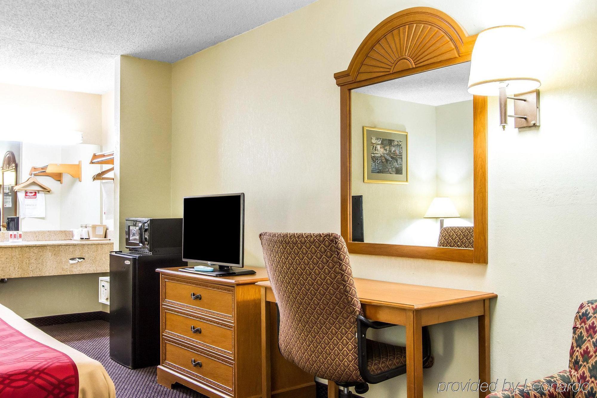 Econo Lodge & Suites Clarksville Dış mekan fotoğraf