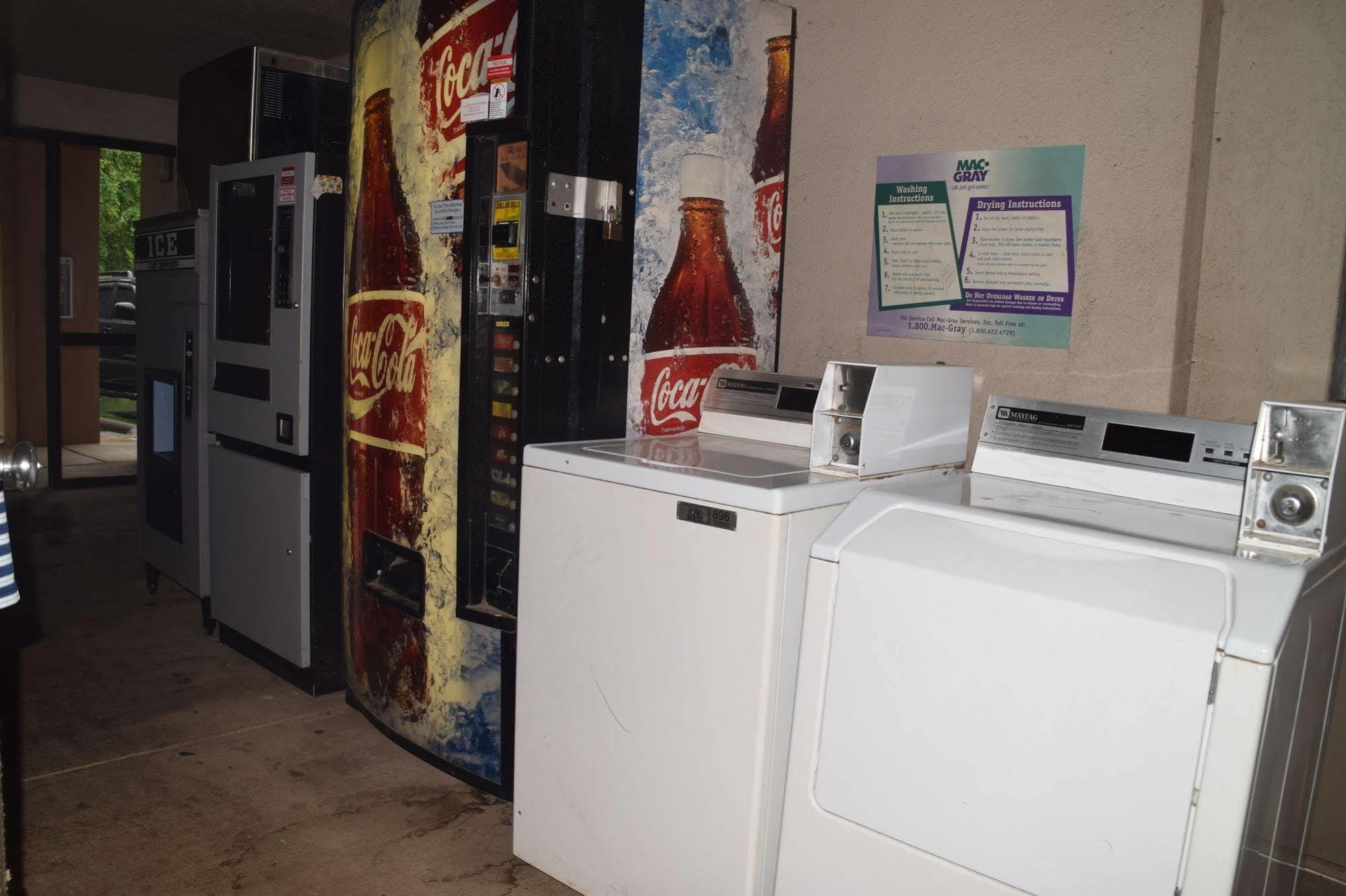 Econo Lodge & Suites Clarksville Dış mekan fotoğraf